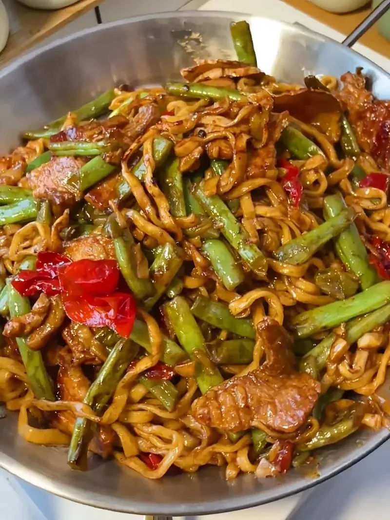 The Art of Henan's Braised Noodles: A Northern Chinese Delight