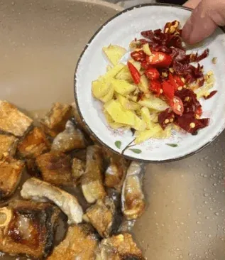 Sautéing ingredients