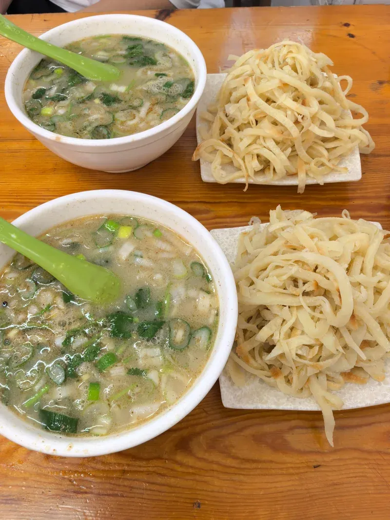 The Regal Morning Ritual: Discovering Luoyang's Iconic Beef Soup